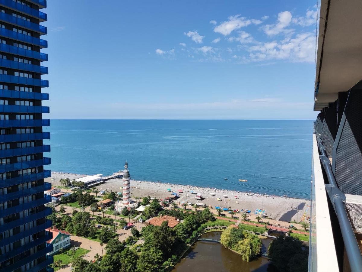 Aparthotel Hellobatumi Exterior foto