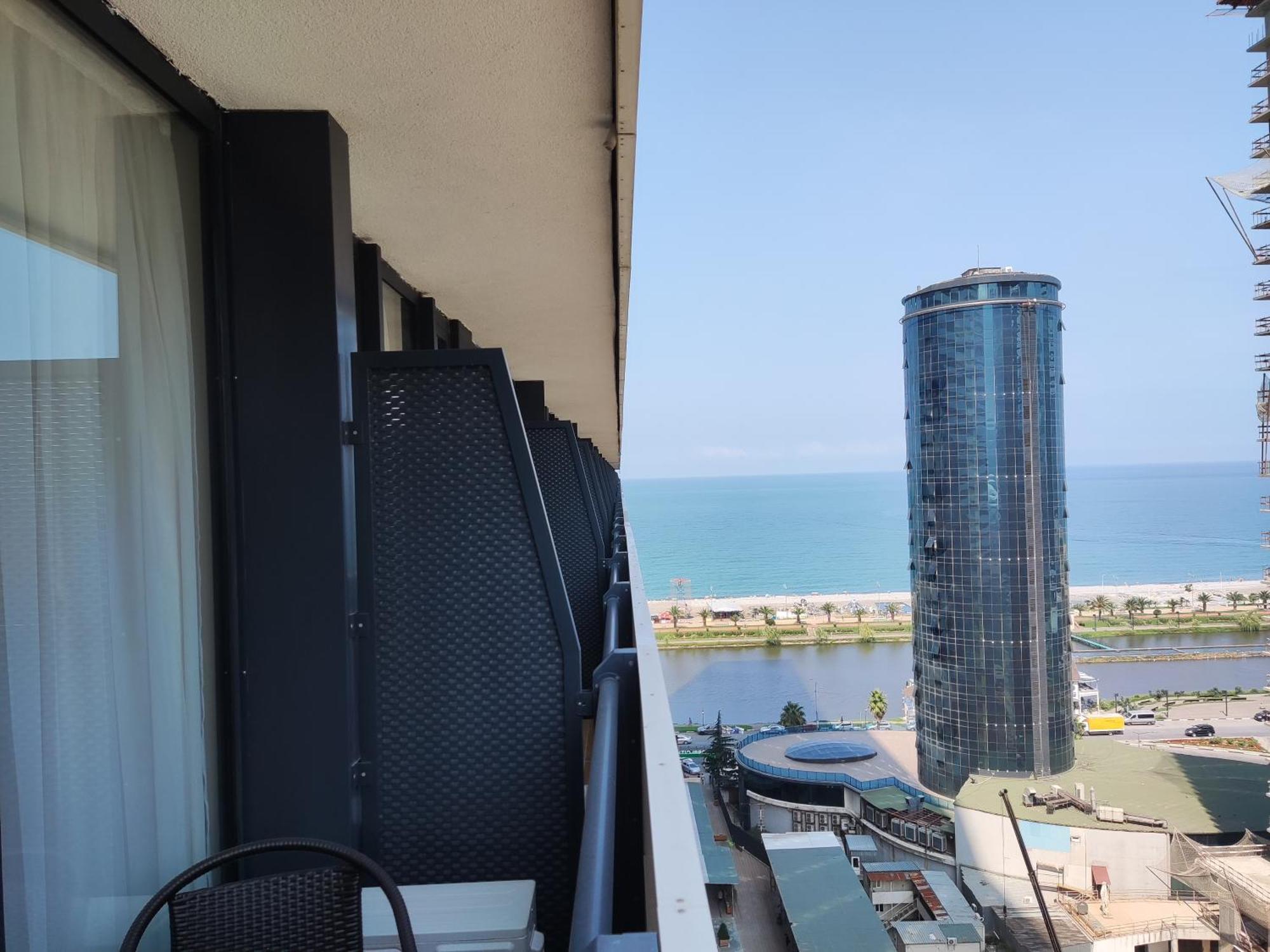 Aparthotel Hellobatumi Exterior foto